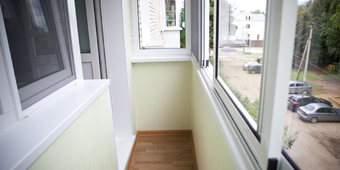 Внутренняя отделка балкона. Холодное остекление